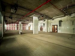 Middle Road (D7), Retail #540271831